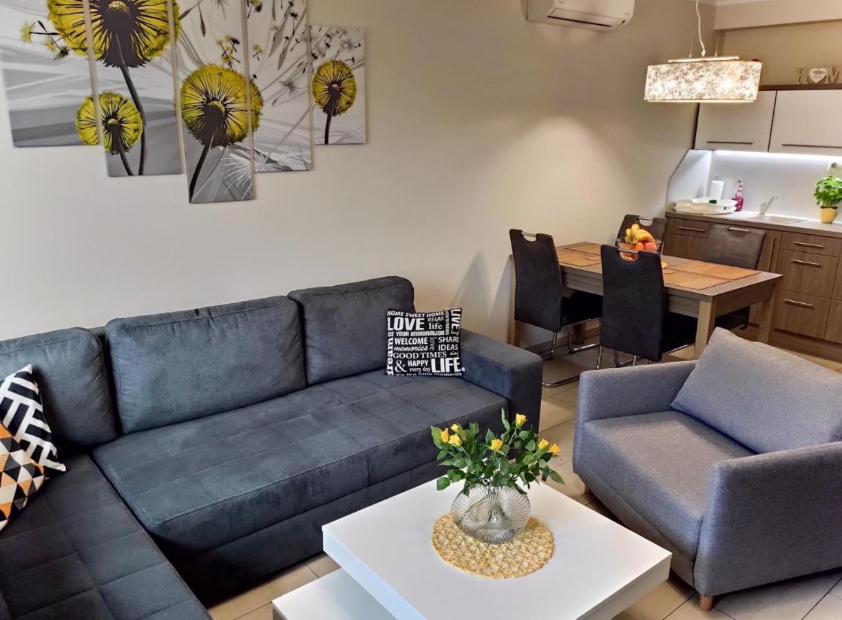 Appartamento Holiday Apartman Sárvár Esterno foto