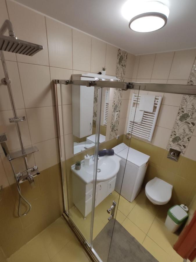 Appartamento Holiday Apartman Sárvár Esterno foto