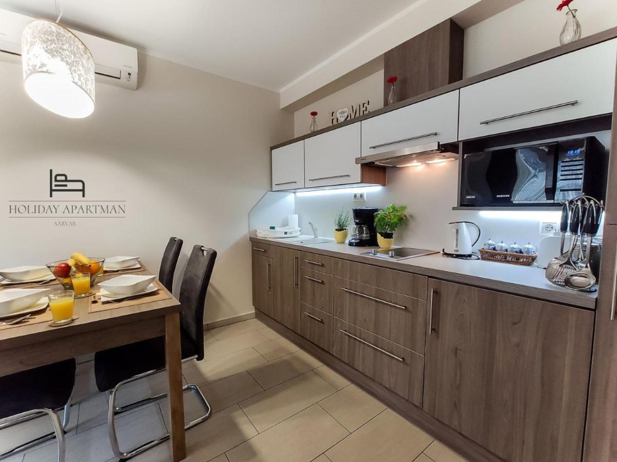 Holiday Apartman Sárvár Esterno foto