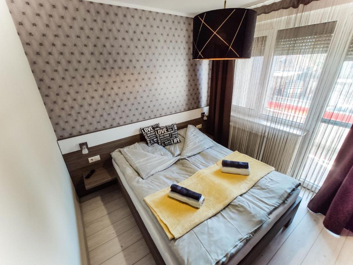 Appartamento Holiday Apartman Sárvár Esterno foto