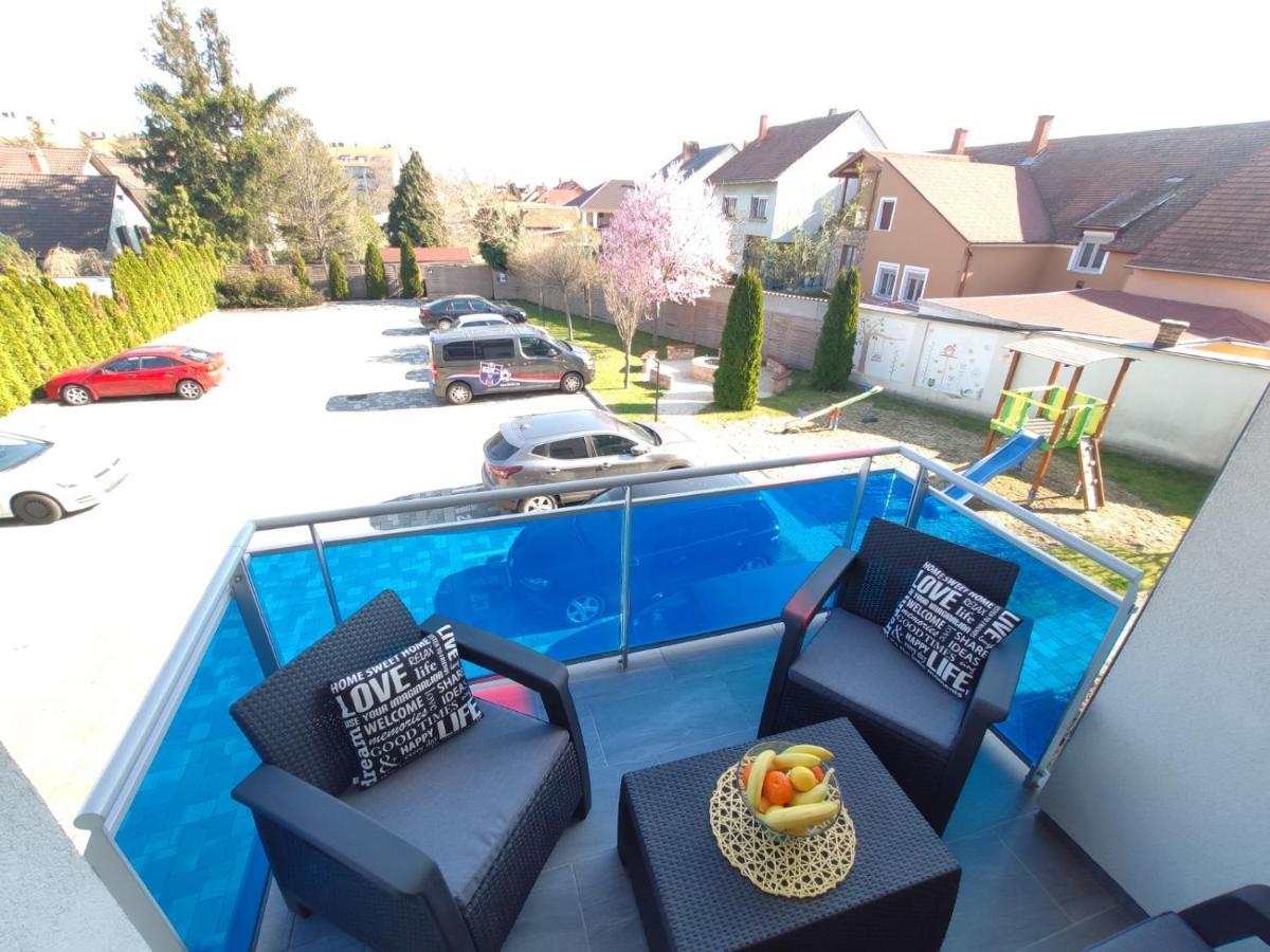 Holiday Apartman Sárvár Esterno foto