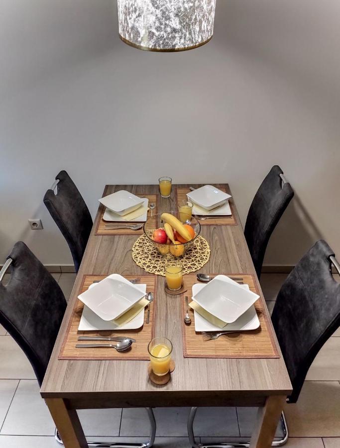 Holiday Apartman Sárvár Esterno foto