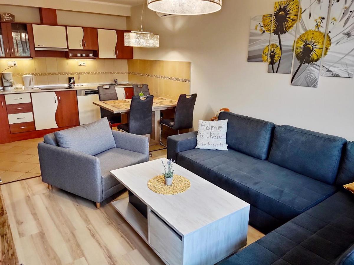 Holiday Apartman Sárvár Esterno foto